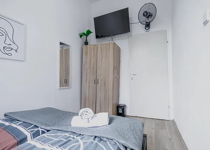 Elegant Private Close To Millennium Διαμέρισμα Βιέννη
