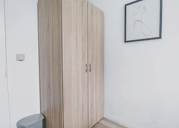 Elegant Private Close To Millennium